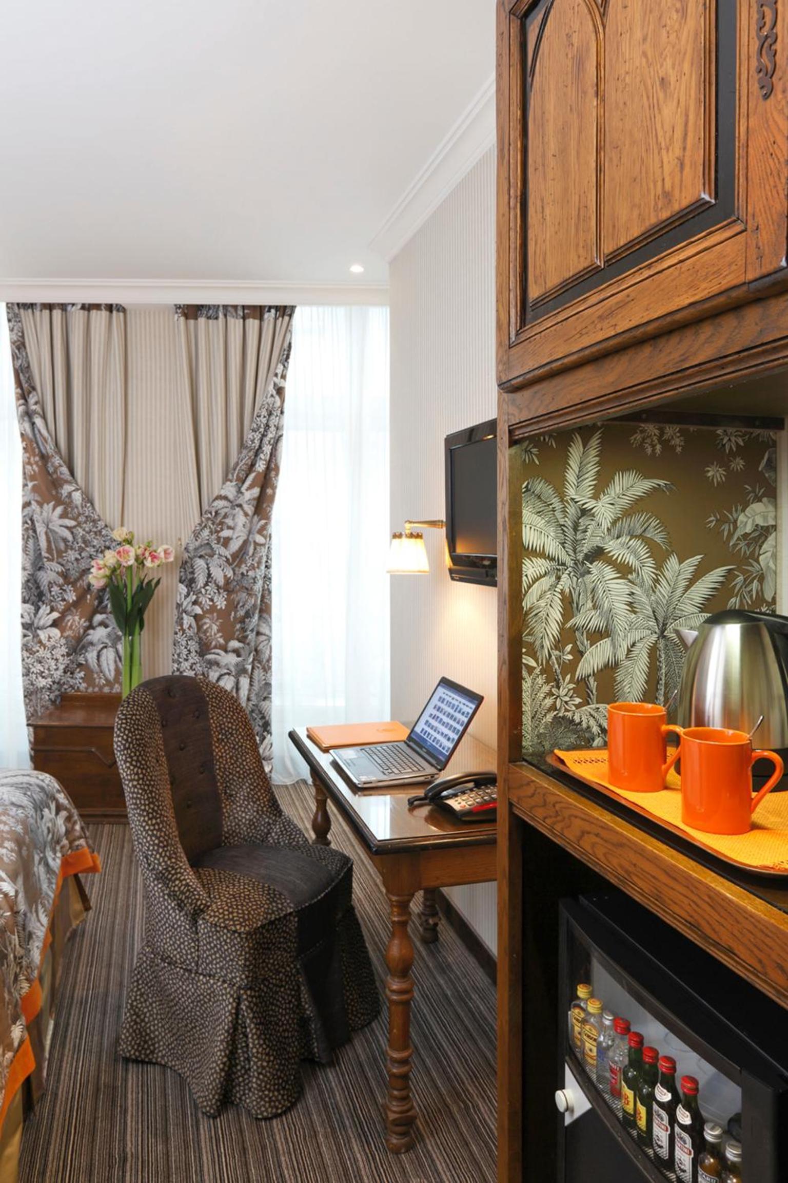 Hotel Au Manoir Saint Germain Des Pres 48/62