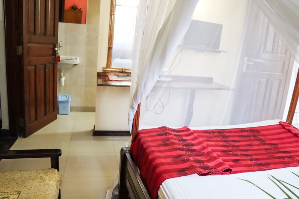 Darajani Hotel Ltd 16/50