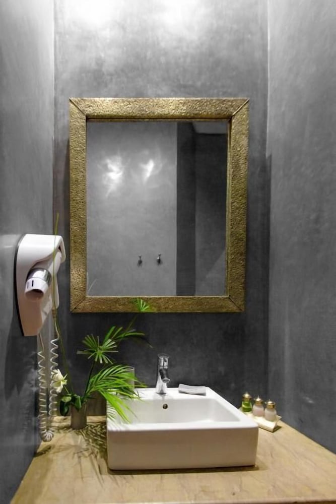 RIAD AL RIMAL 49/50