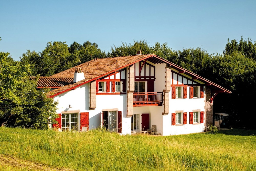 Hotel The Originals Auberge Ostape 2/50