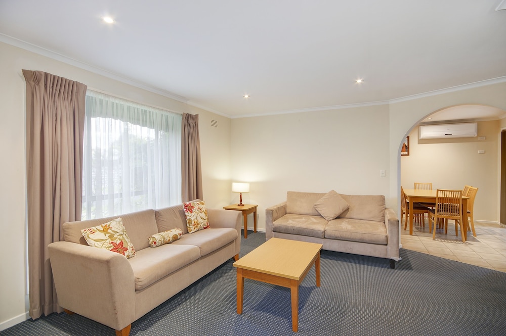 Parkwood Motel Apartments 20/32