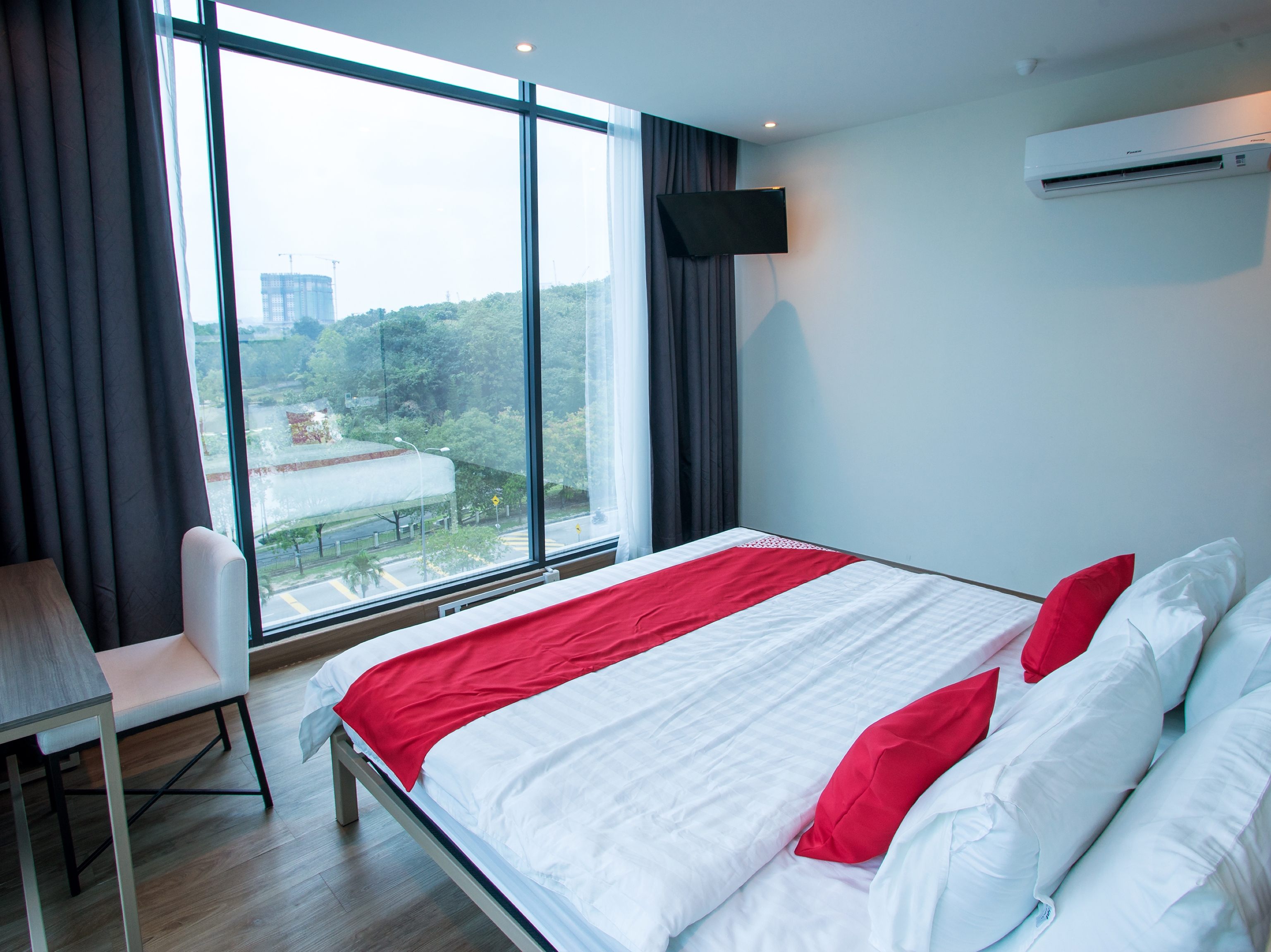 SUPERIOR, DOUBLE BED