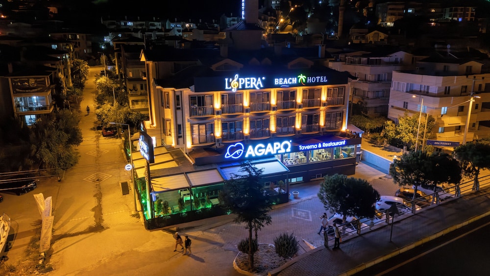 Lopera Beach Hotel 6/50