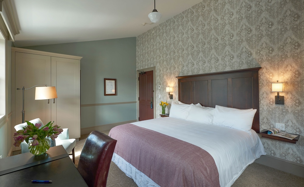 The Groton Inn 15/50