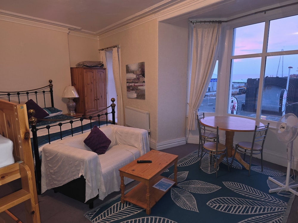 The Sands Hotel 41/50