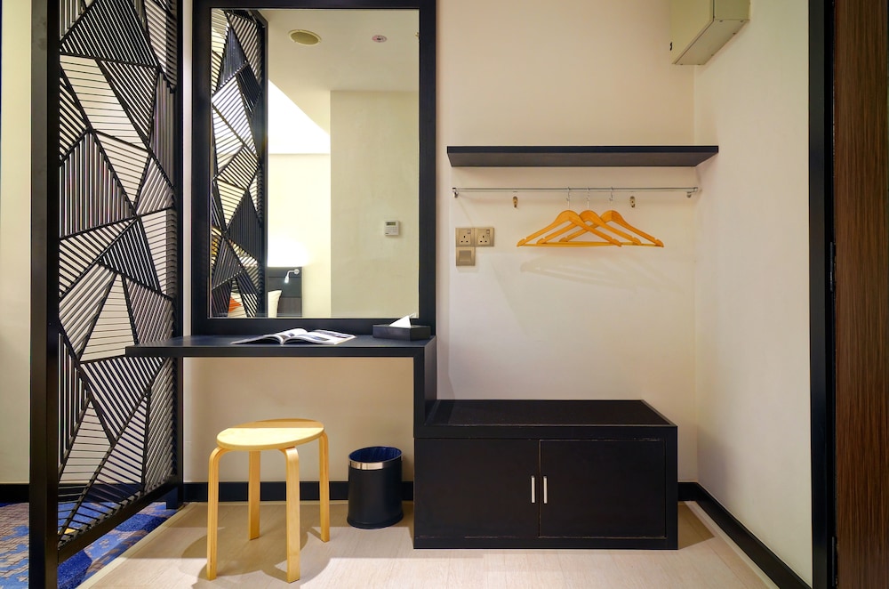 Bespoke Hotel Puchong 8/50