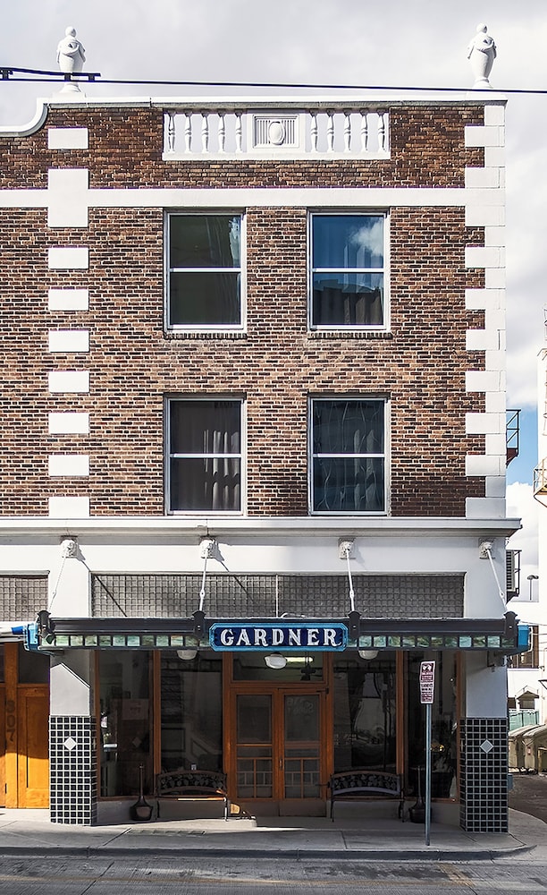 Gardner Hotel & Hostel 2/49