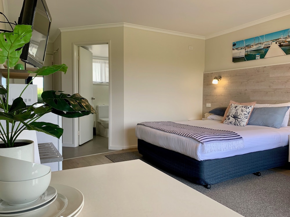 Apollo Bay Waterfront Motor Inn 17/80