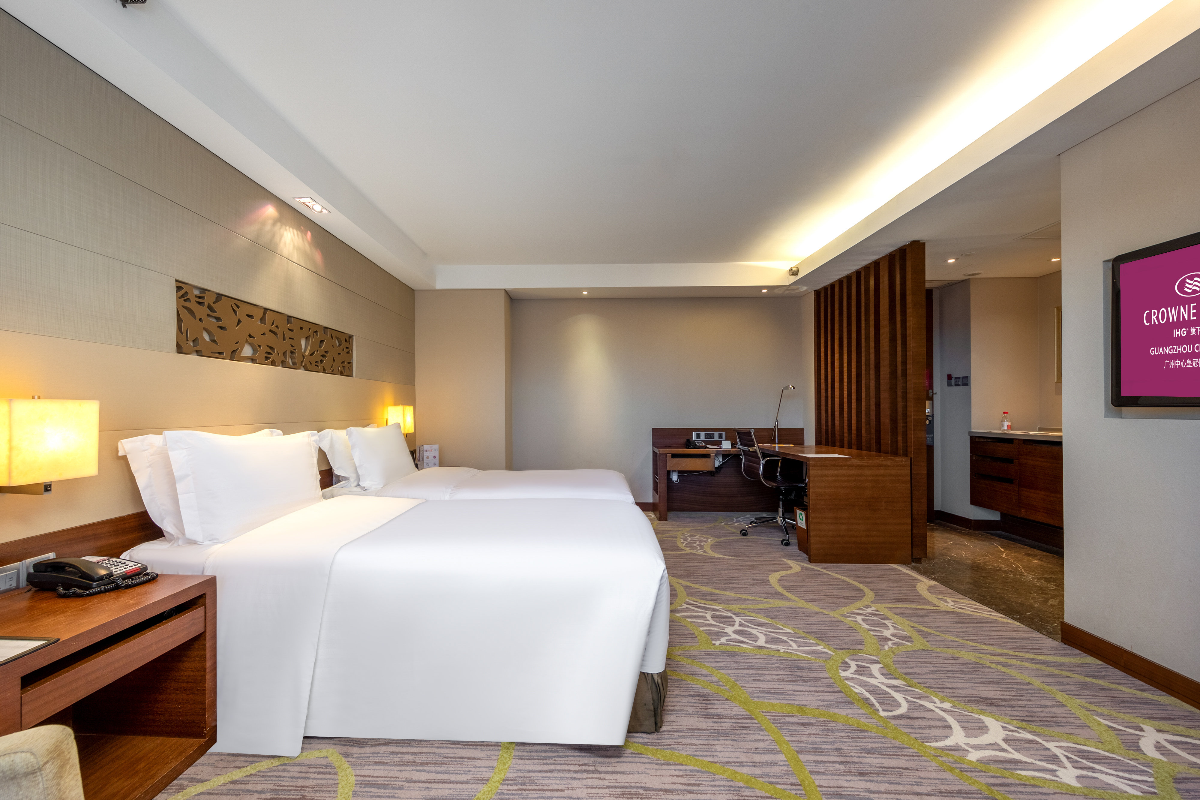 Crowne Plaza City Centre 25/78