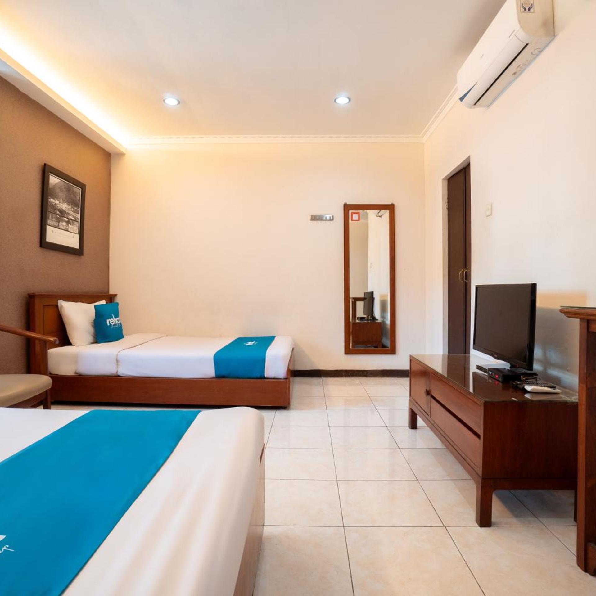 Rehat at Hotel 10 Buah Batu 25/50