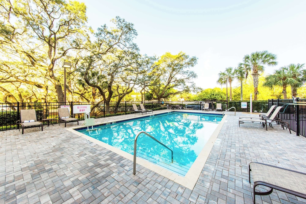Hyatt Place Tampa Busch Gardens 17/50