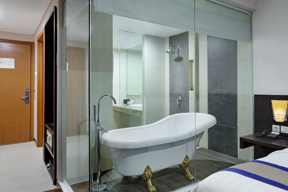 Aston Jember Hotel and Conference Center 63/65