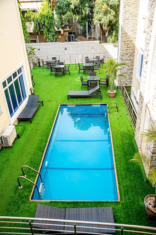 Caledonian Suites 40/63