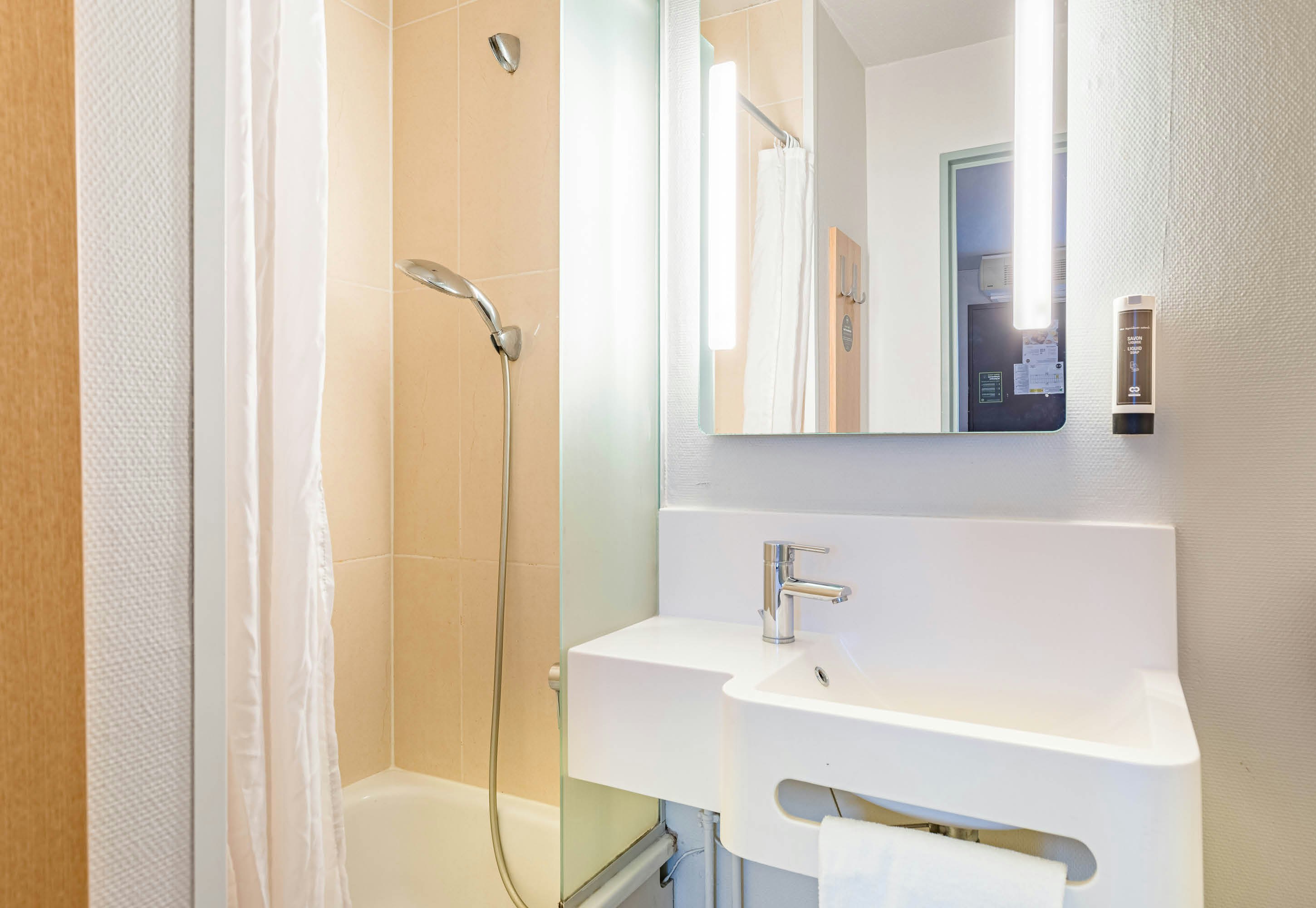 B&B HOTEL Tours Sud Joue les Tours 24/24