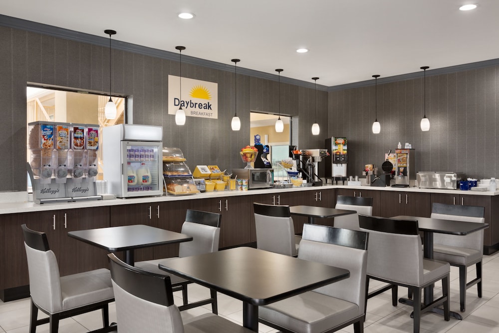 Days Inn by Wyndham Odessa 26/31