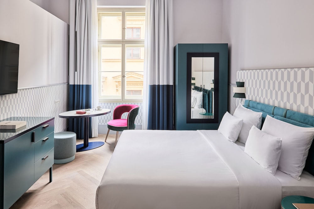 STANDARD, DOUBLE OR TWIN BED