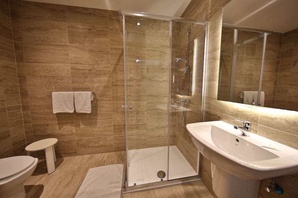 Relax Inn Hotel 20/21