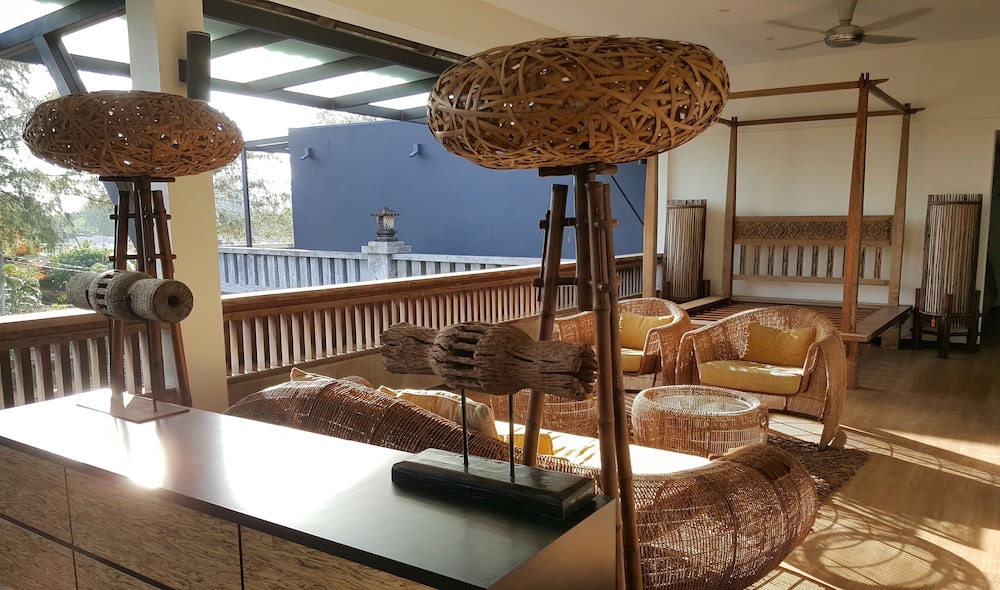 Lot 33 Boutique Hotel 32/50
