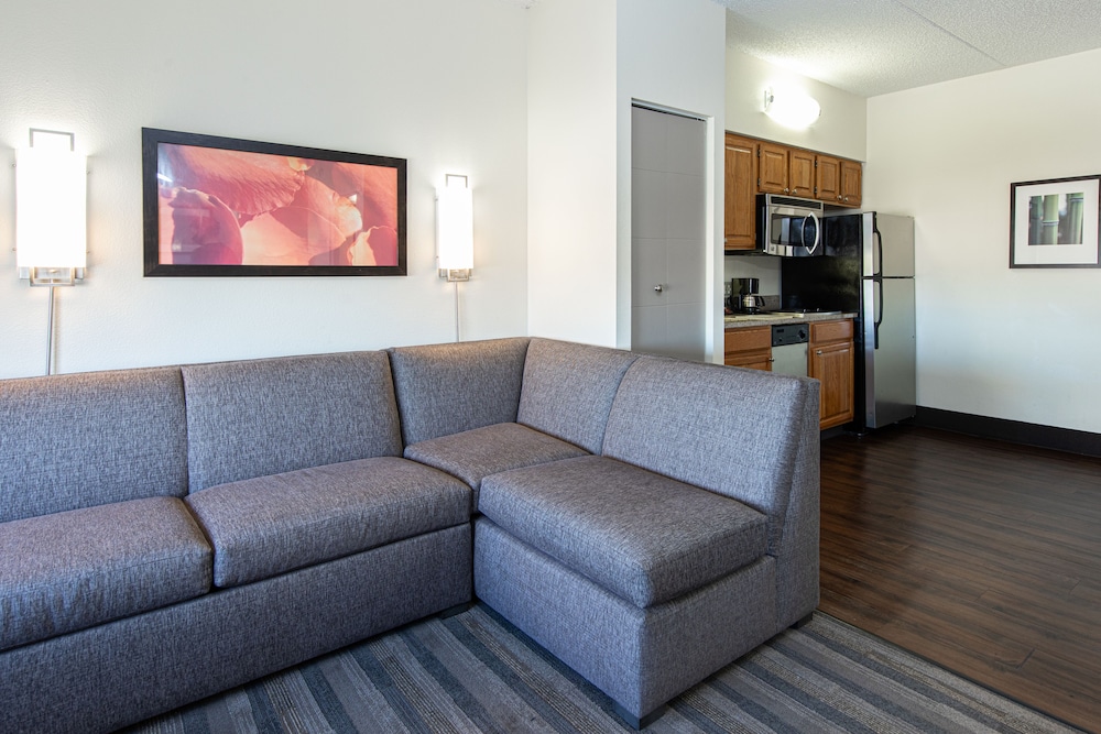 Hyatt House Chicago Schaumburg 26/50