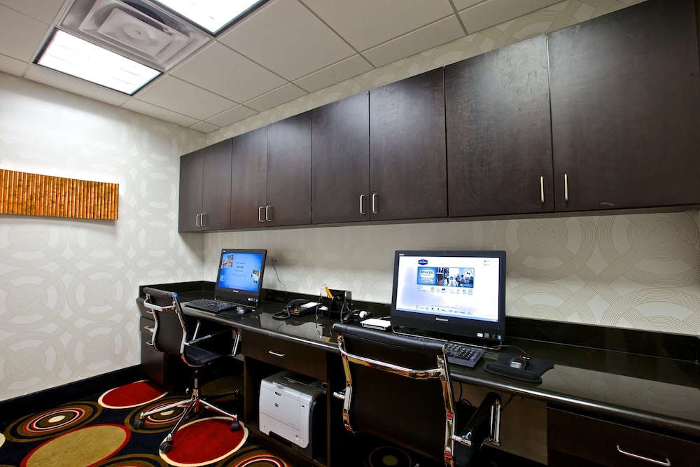 Hampton Inn Atlanta Mcdonough 38/44
