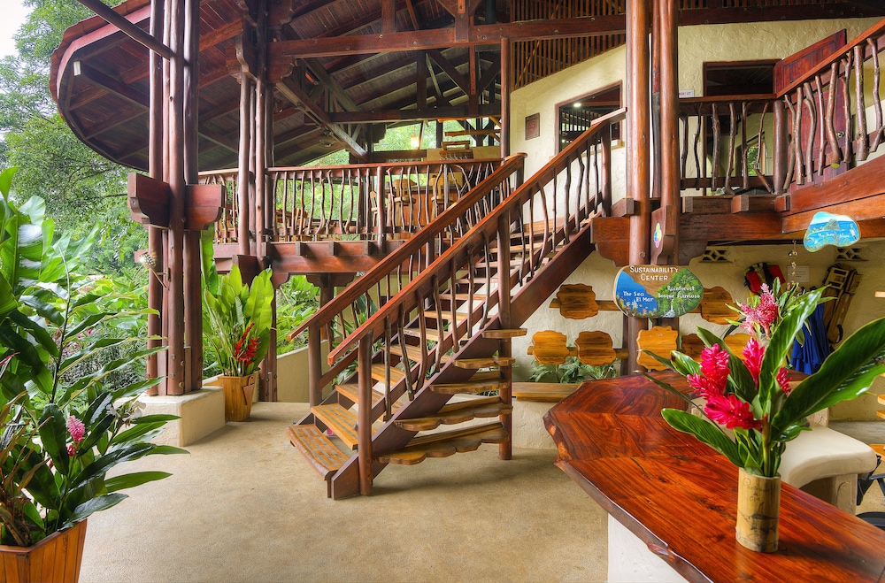 Playa Nicuesa Rainforest Lodge 16/32