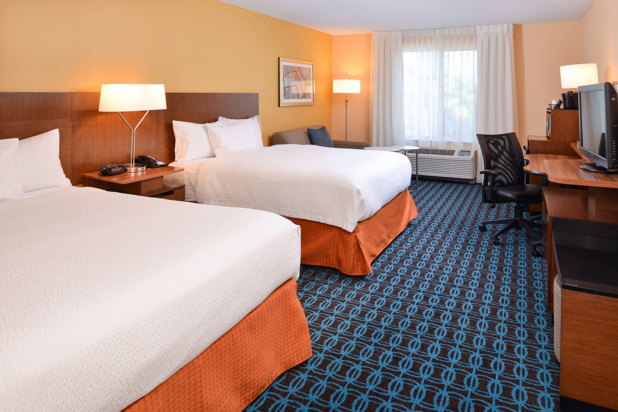 2 Queen Beds