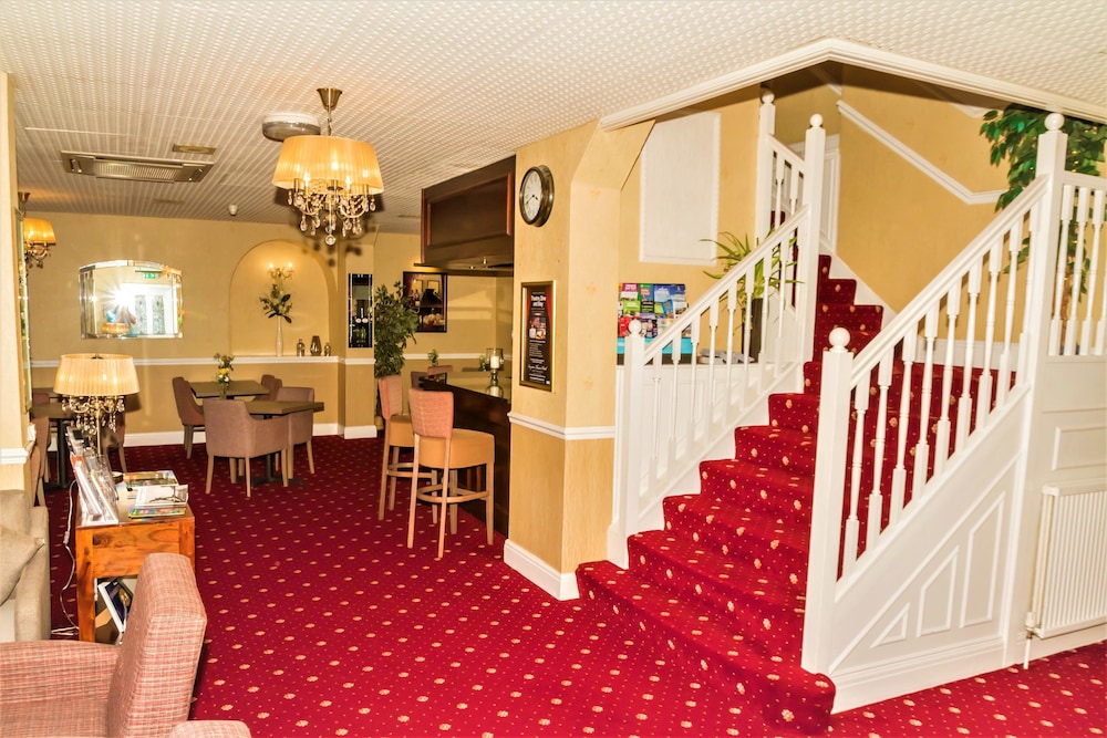 The Kingston Theatre Hotel 44/52