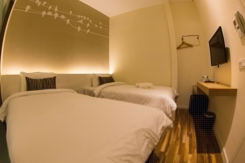 Mood Hotel 26/71