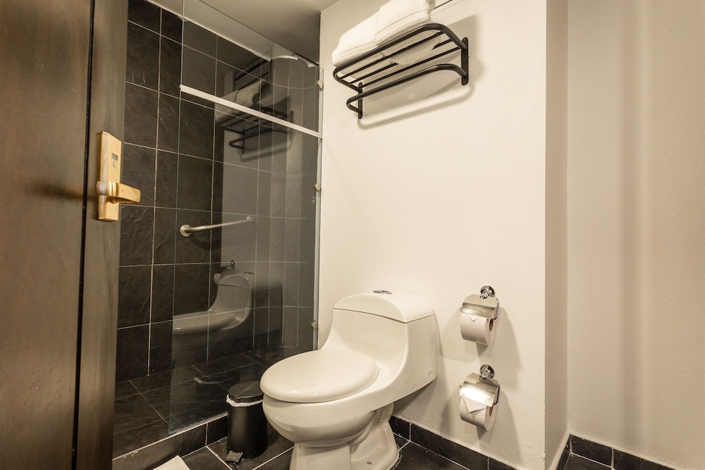 Hotel Carretero 63/66
