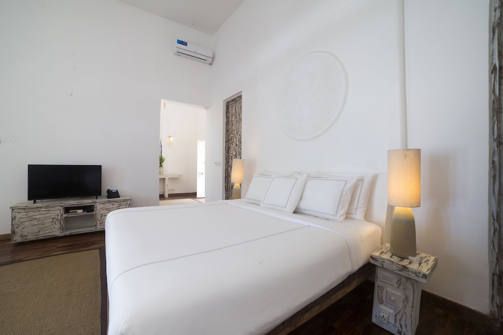 The Aiyana Resort and Spa 5/50