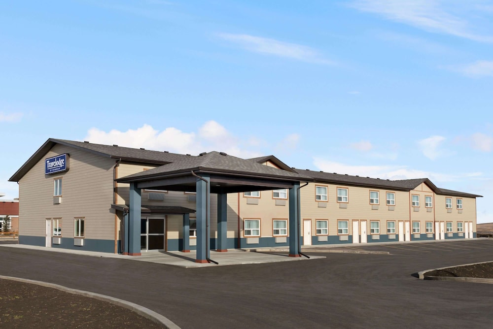Travelodge by Wyndham Pincher Creek 18/20