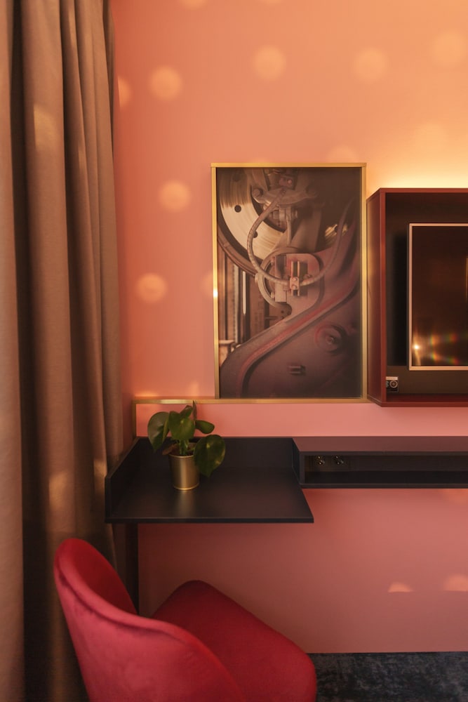 Holiday Inn - the niu, Loco Munich North, an IHG hotel 30/76