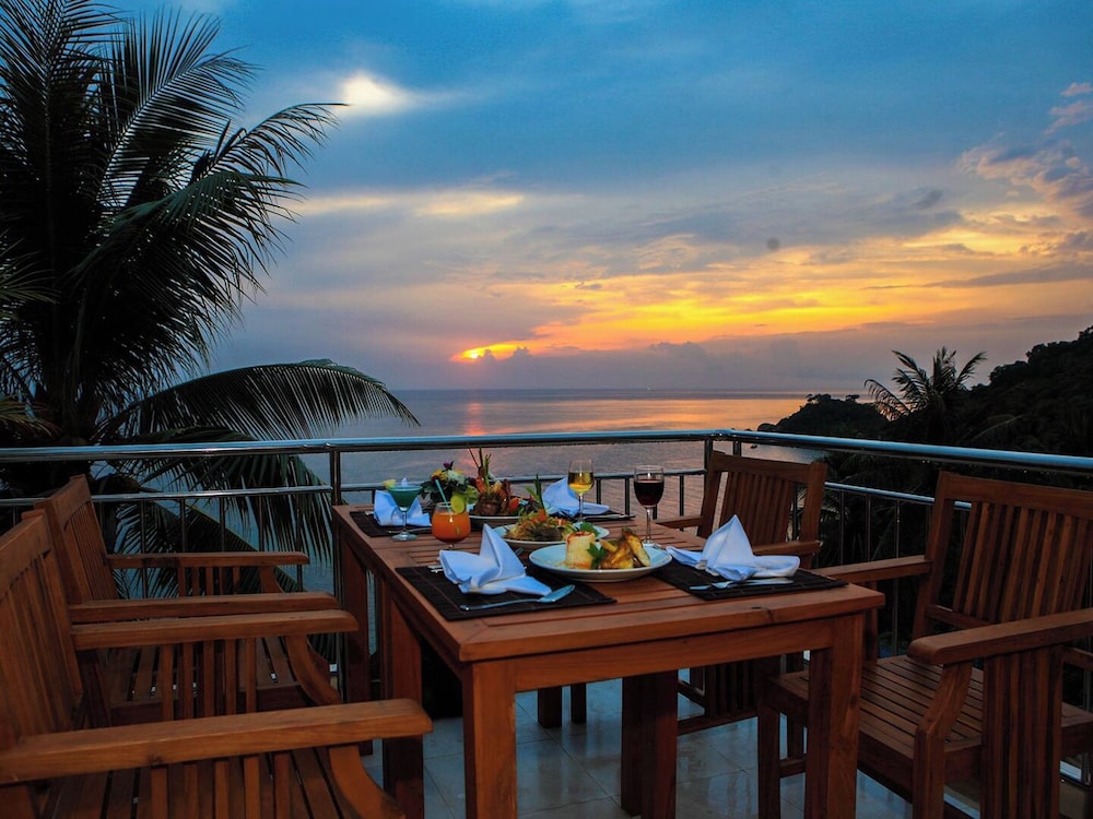 PINNACLE KOH TAO RESORT 35/50