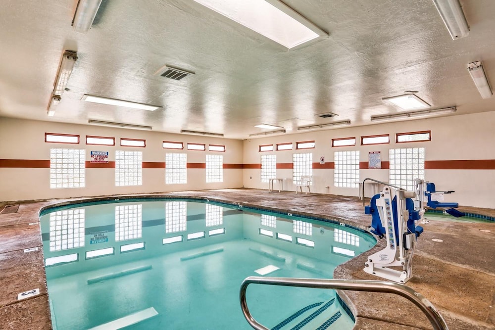 Motel6 Winslow, AZ 40/60
