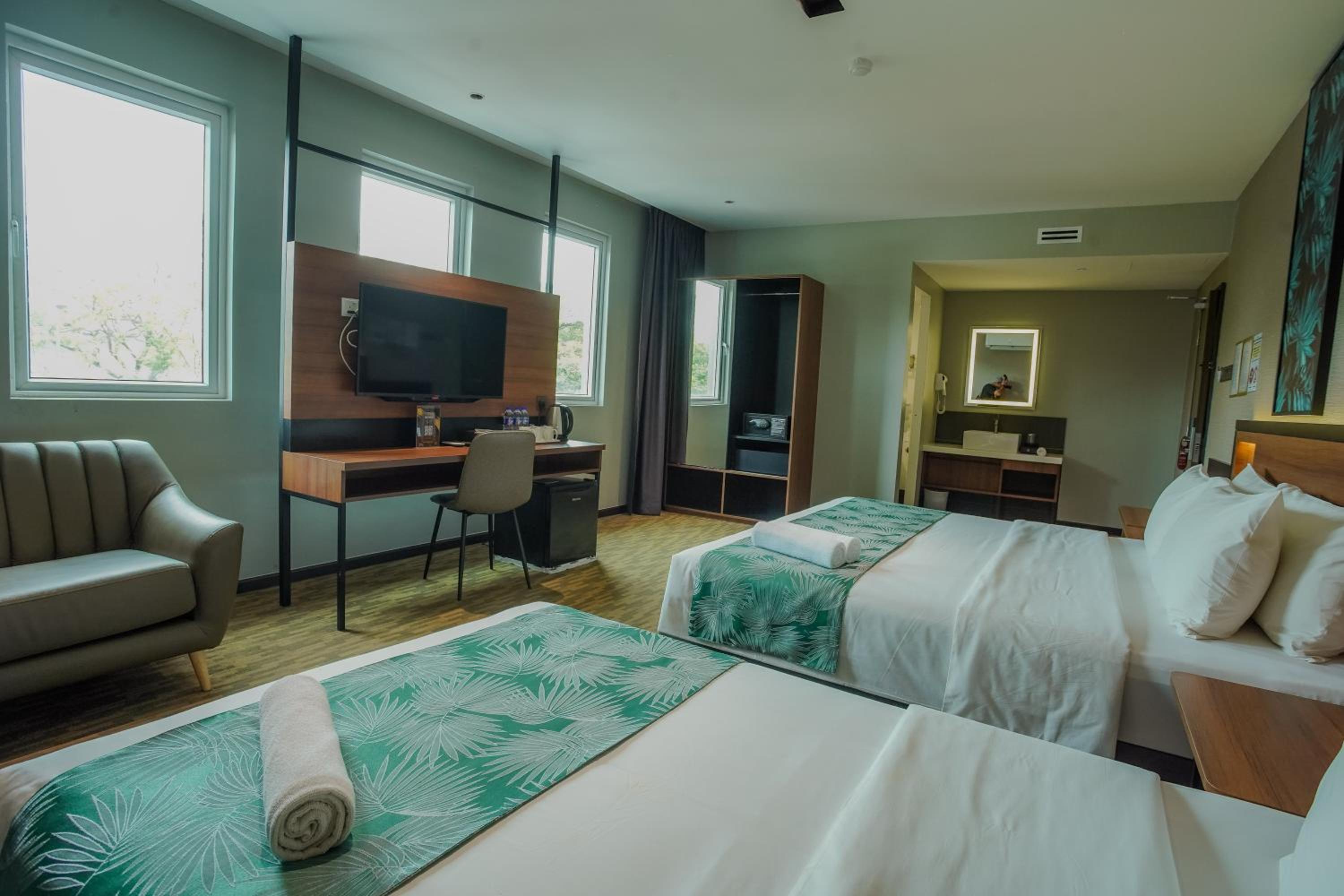 NB HOTEL 15/25