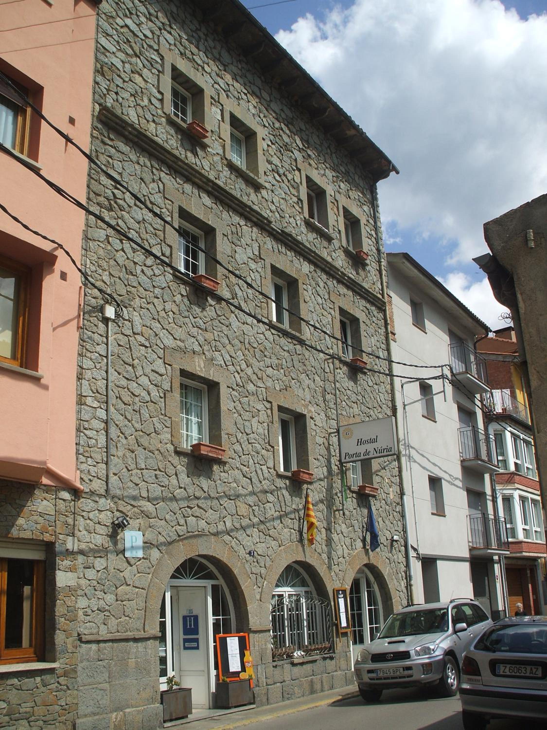 Hostal Porta De Nuria 3/23