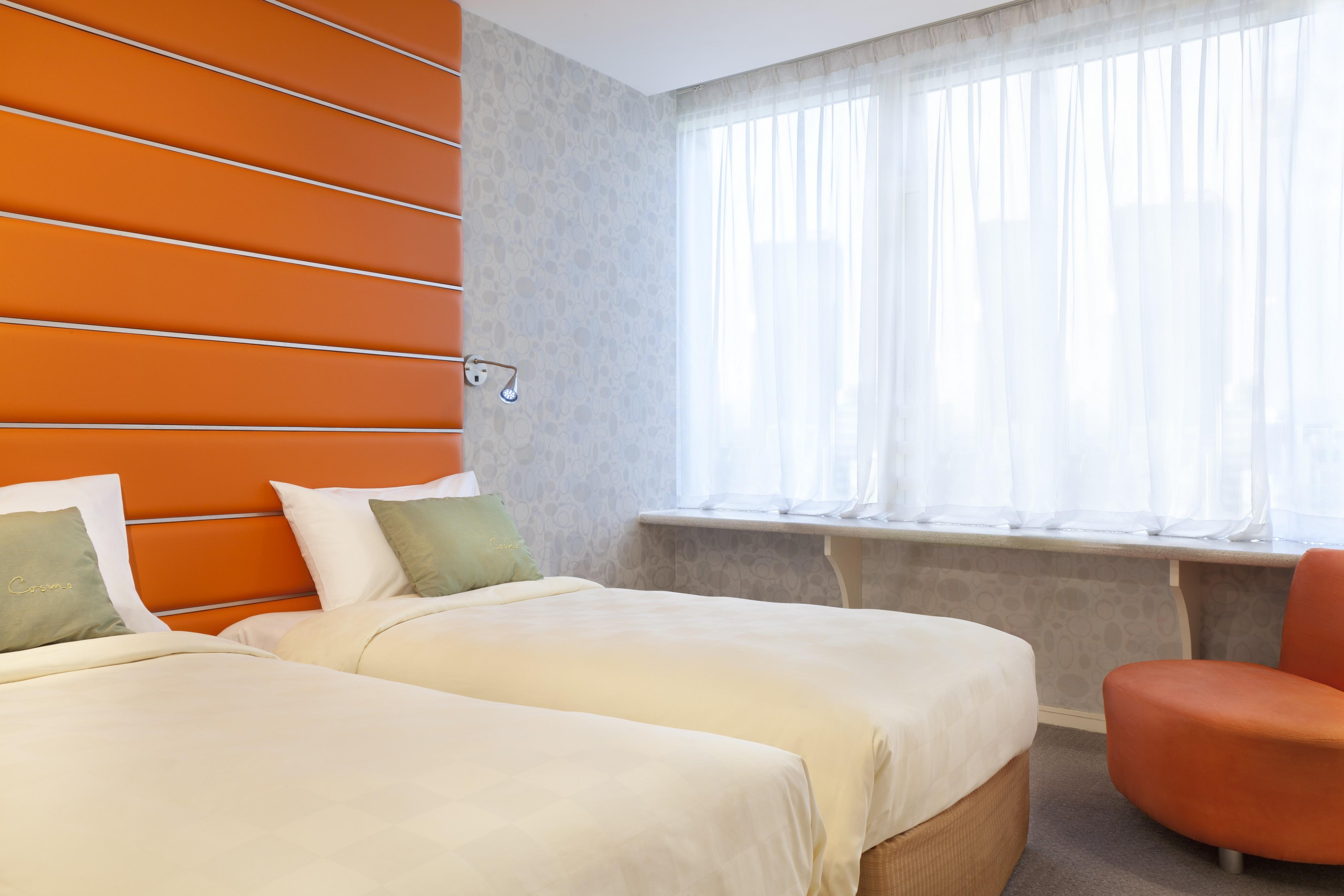 STANDARD ROOM.