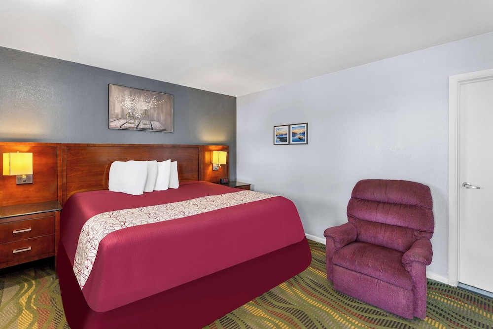 Room, King Bed, Smoking