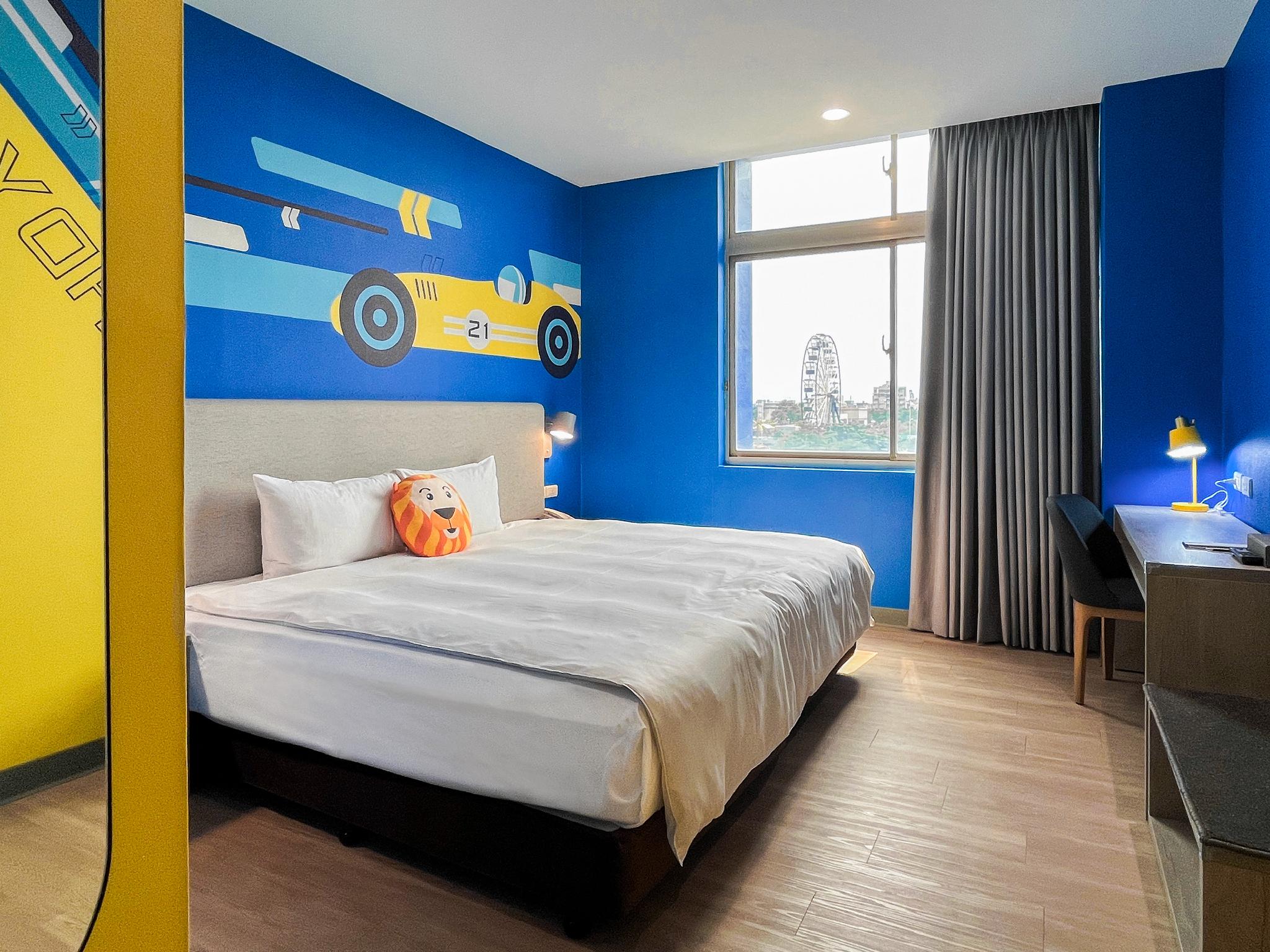 Theme, Double Bed