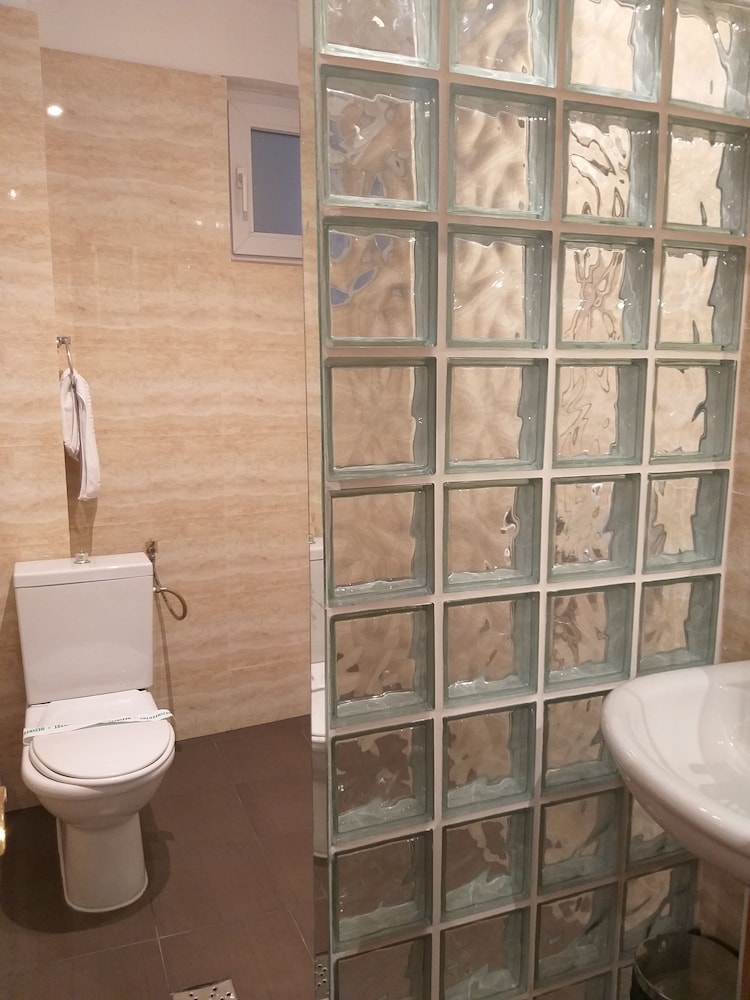 Tranzzit Hotel 20/44
