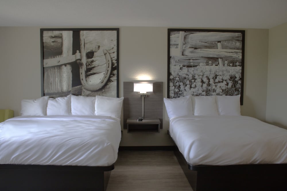 Super 8 by Wyndham Lamar 4/46