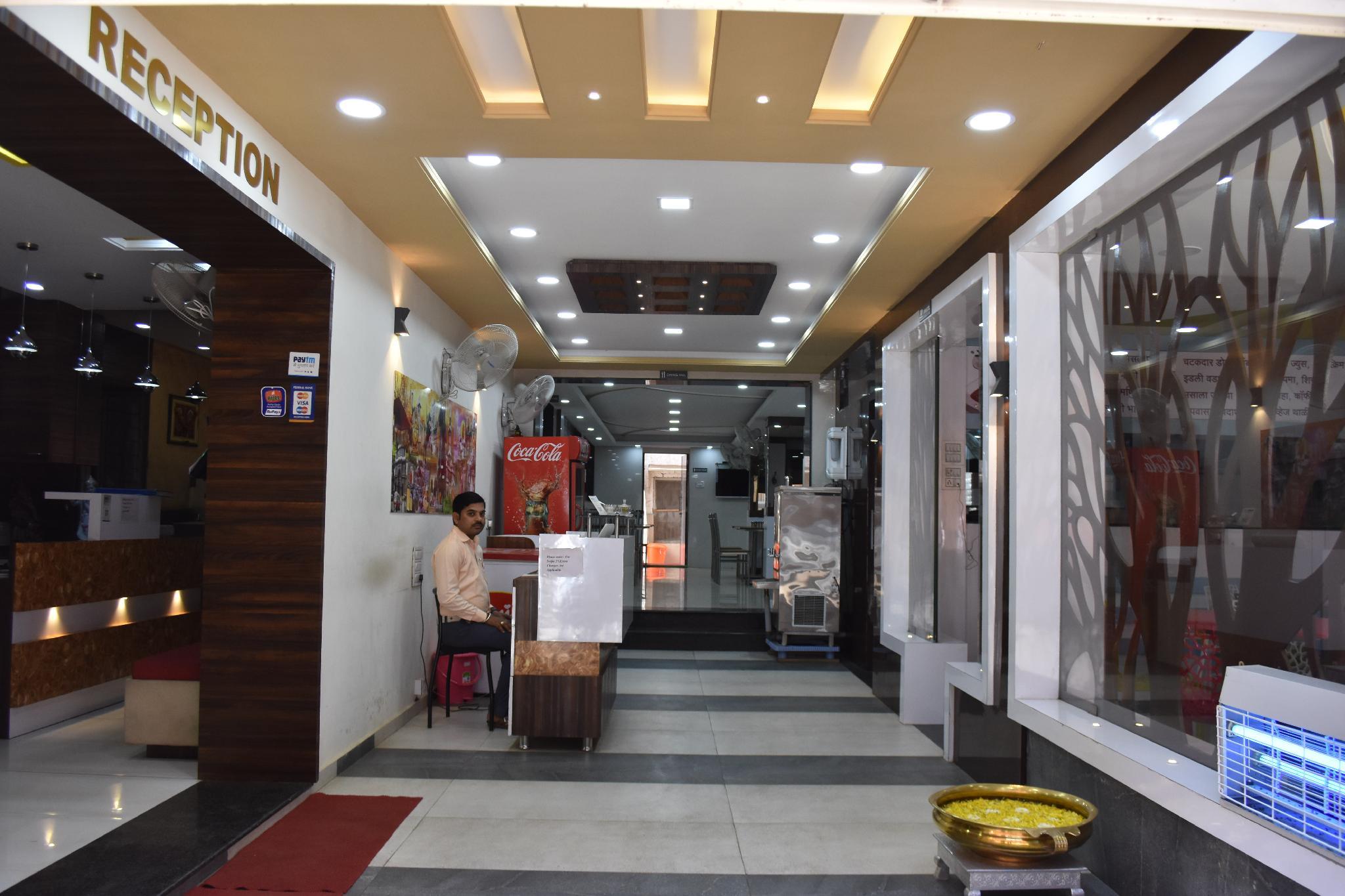 Hotel Royal Treat Kolahpur 8/21