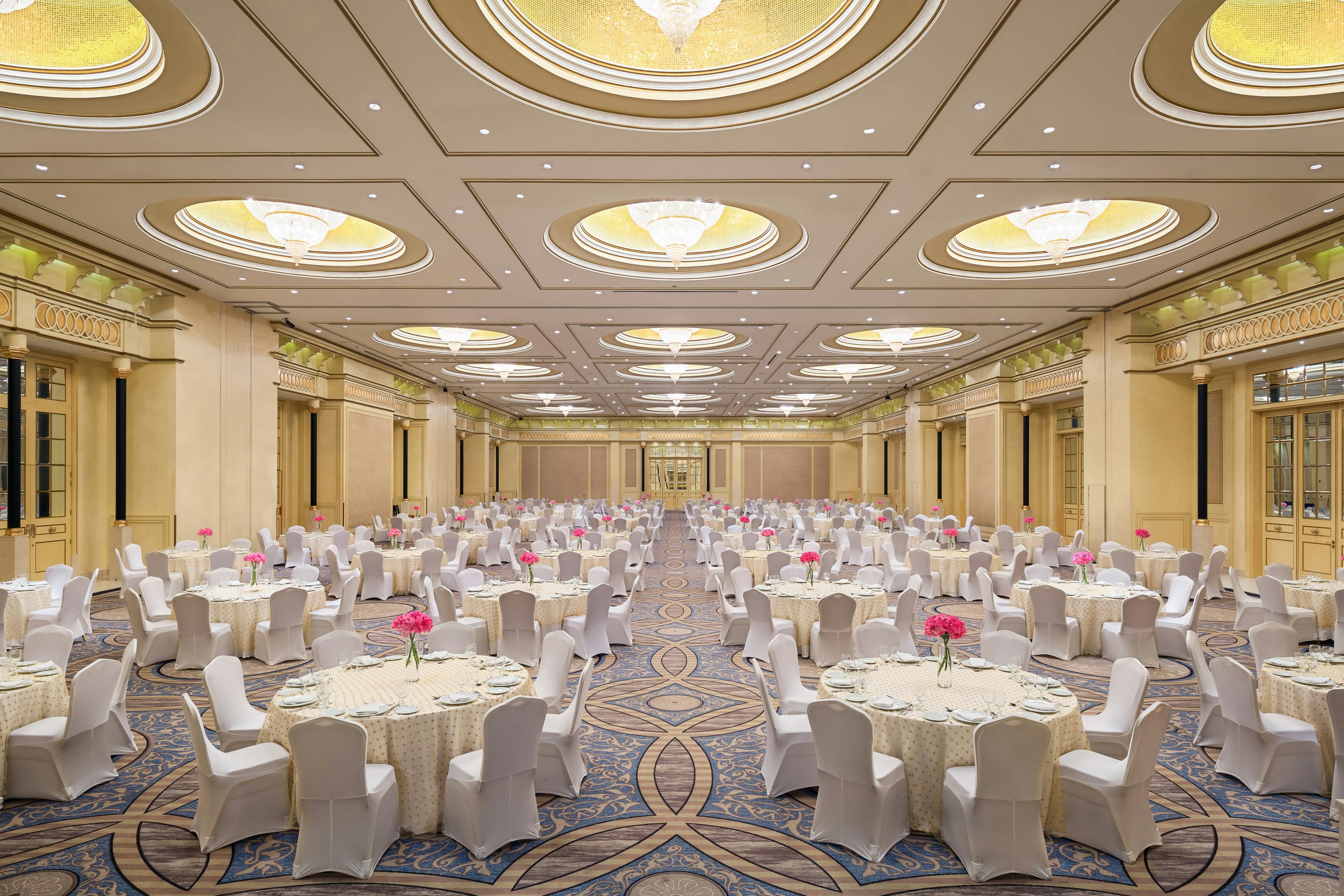 فندق وأبراج شيراتون الدمام(Sheraton Dammam Hotel & Convention Centre) 40/45