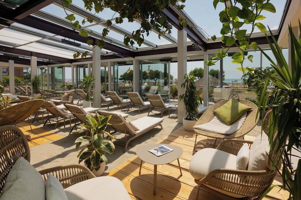 Savoy Beach Hotel & Thermal Spa 47/60