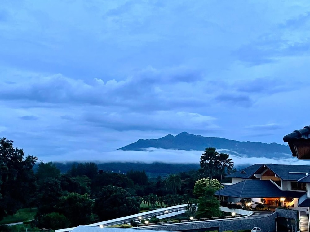 SIR JAMES RESORT SARABURI 44/50
