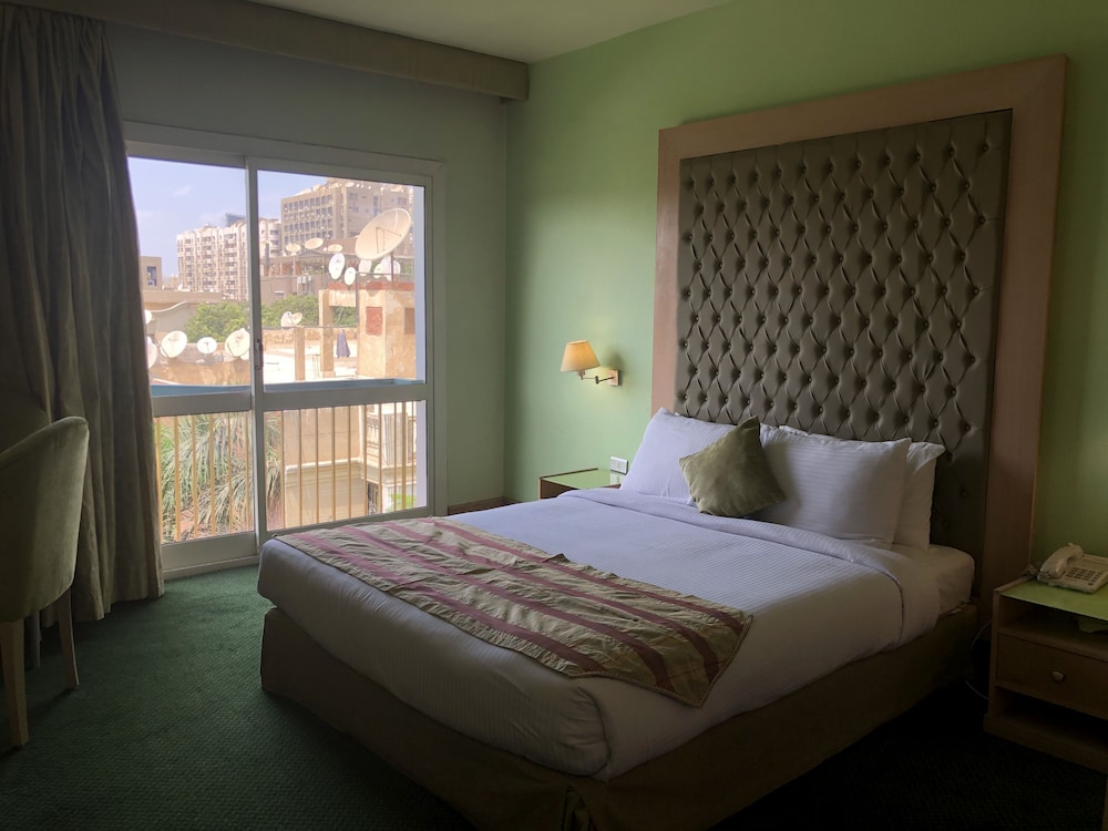 Santana Hotel 14/50