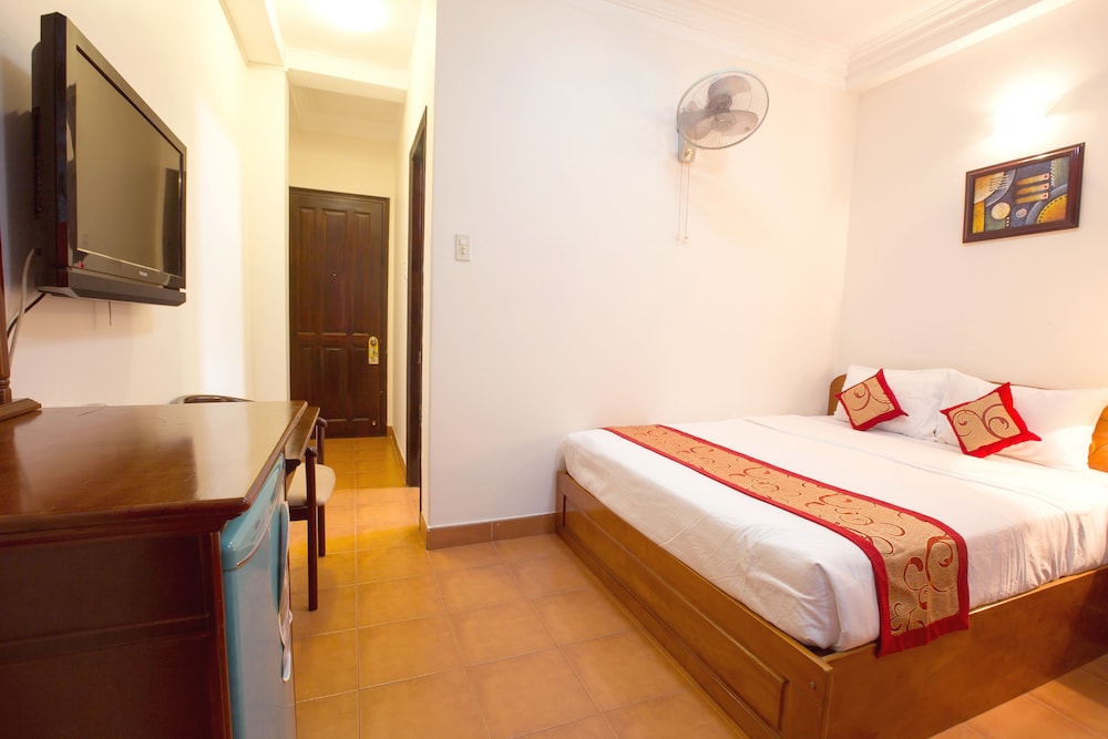 Ngoc Minh Hotel 23/69