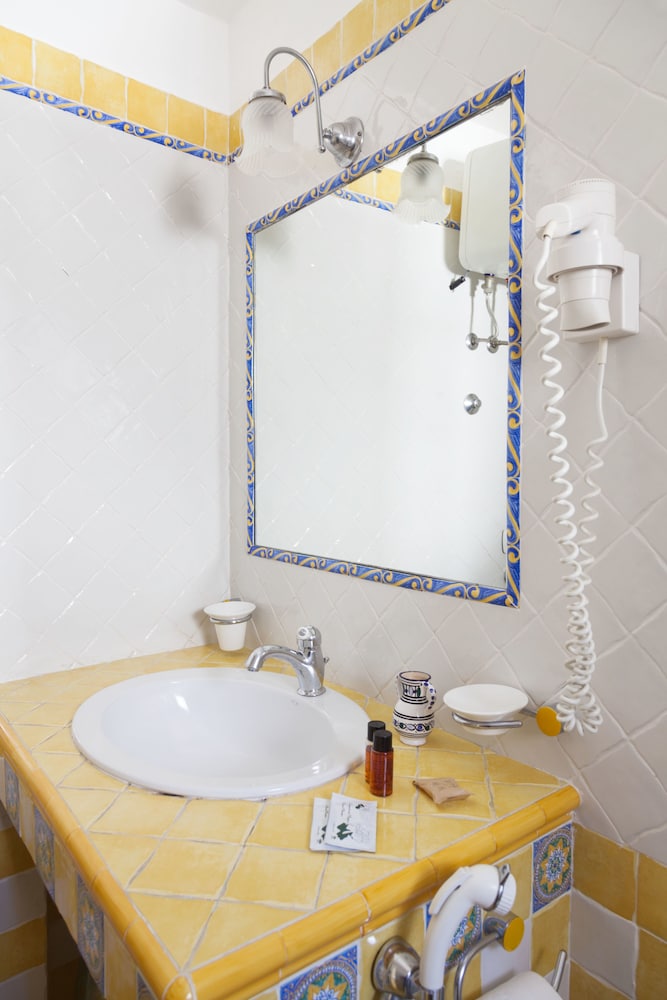 Hotel Girasole 37/39
