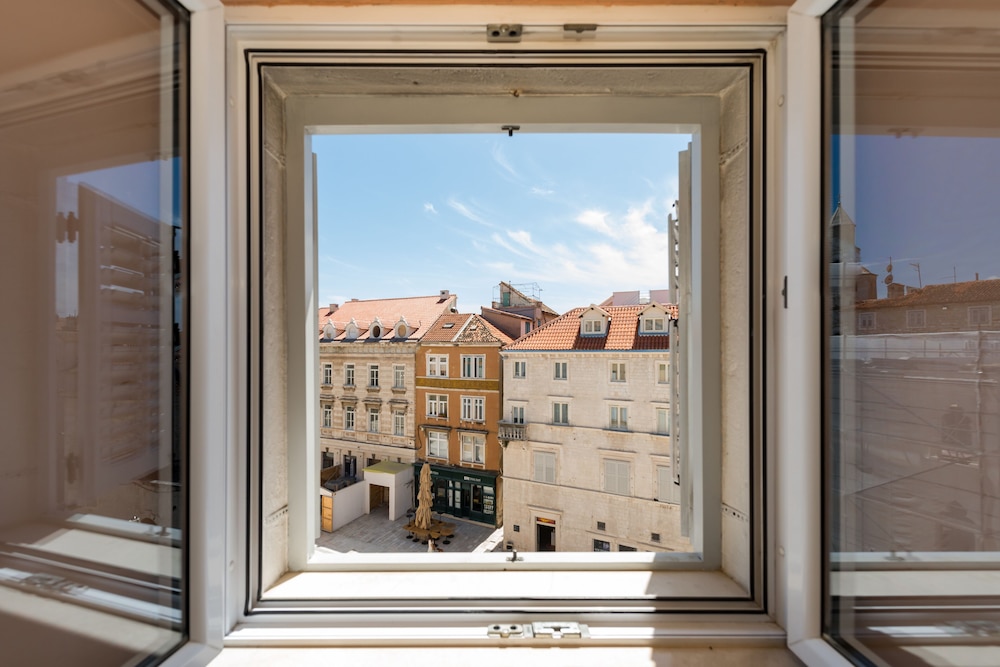 Palace Suites Heritage Hotel – Adults Only 51/70