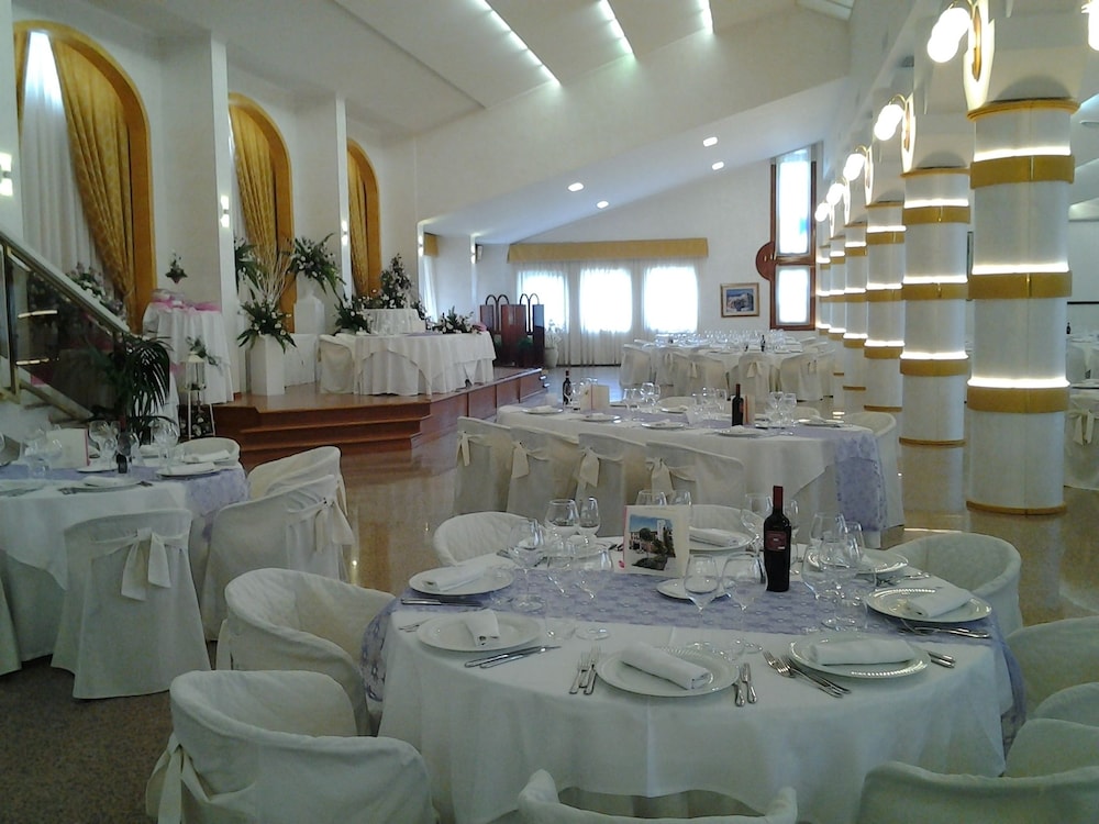 Kiris Hotel 17/23